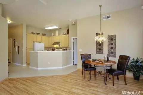 2393 Roualt St, Davis, CA 95618 photo 6