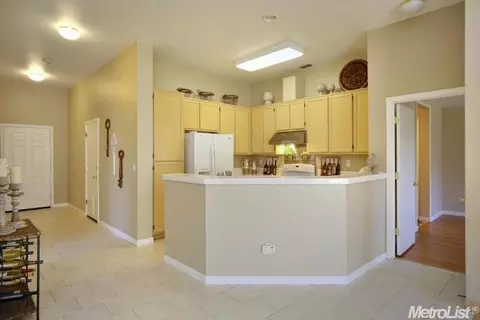 2393 Roualt St, Davis, CA 95618 photo 7