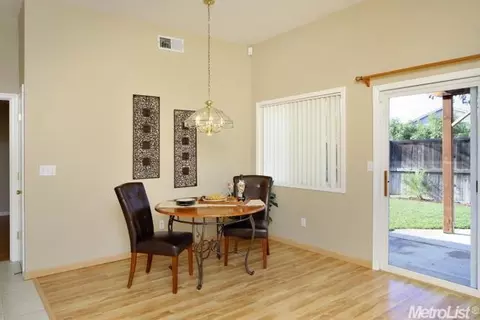 2393 Roualt St, Davis, CA 95618 photo 4