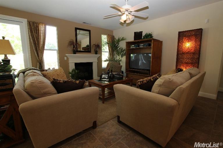1712 Peat Ct, Los Banos, CA 93635 photo 5