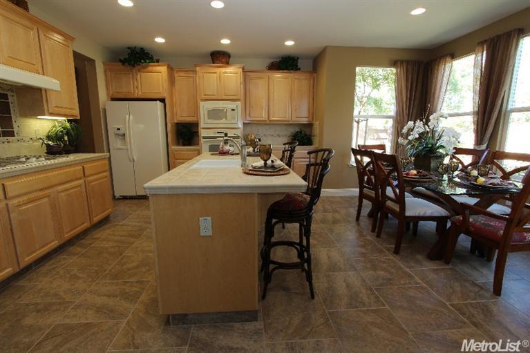 1712 Peat Ct, Los Banos, CA 93635 photo 7