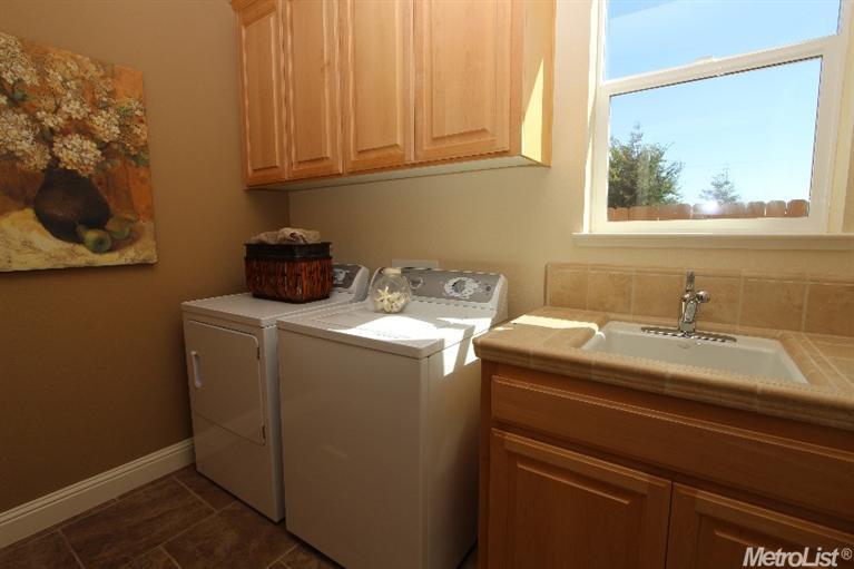 1712 Peat Ct, Los Banos, CA 93635 photo 10