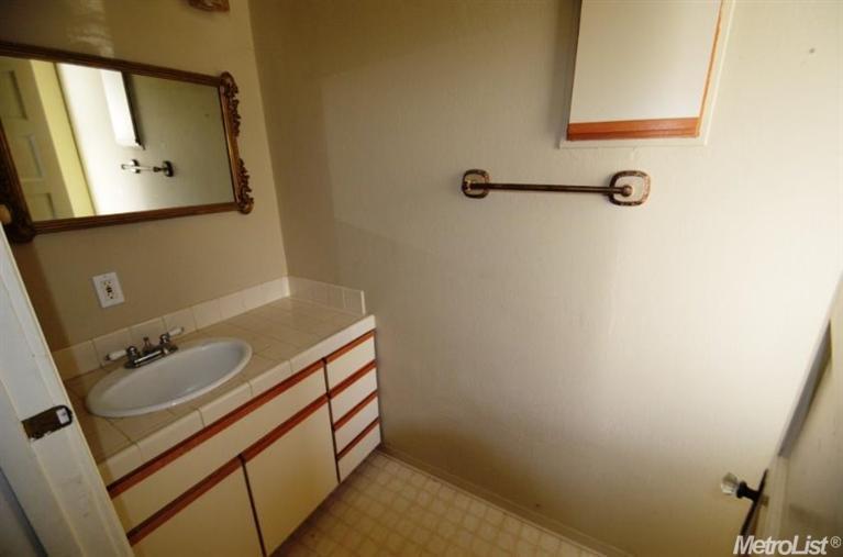 20 E Main St, Winters, CA 95694 photo 10