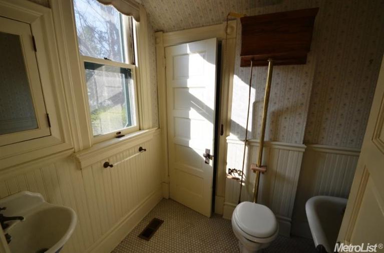 20 E Main St, Winters, CA 95694 photo 9