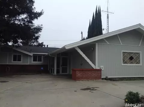 701 Brookvale Dr, Modesto, CA 95355 photo 2
