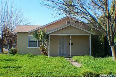 1671 Gene Rd, Ceres, CA 95307 photo 1