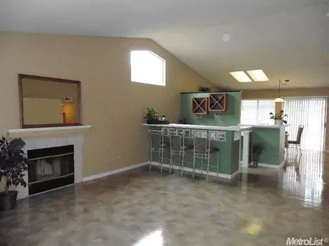 225 Gelf Ln, Modesto, CA 95357 photo 3