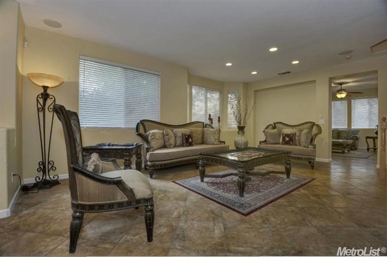 2181 Iberis, Tracy, CA 95377 photo 3