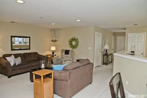 277 James W Smith Dr, Tracy, CA 95377 photo 9