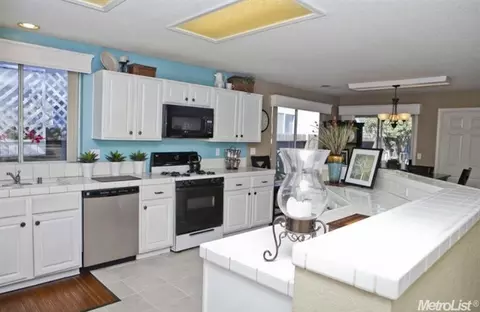 277 James W Smith Dr, Tracy, CA 95377 photo 5