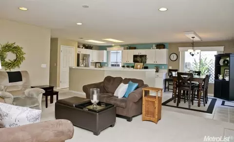 277 James W Smith Dr, Tracy, CA 95377 photo 10