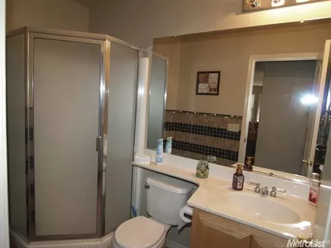 2624 Tradition Way, Modesto, CA 95355 photo 17