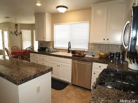 2624 Tradition Way, Modesto, CA 95355 photo 12