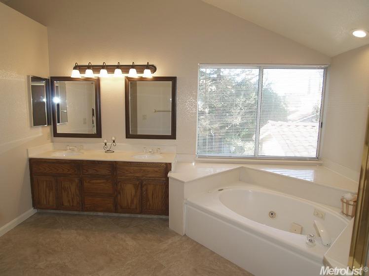 513 Redfield Ave, Modesto, CA 95357 photo 14