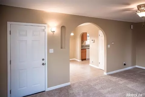 416 Maple St, Modesto, CA 95351 photo 3
