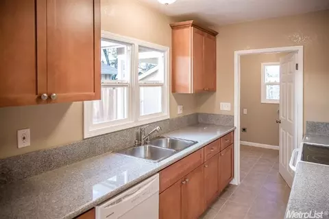 416 Maple St, Modesto, CA 95351 photo 6