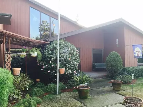 2870 Arden Ln, Merced, CA 95340 photo 2