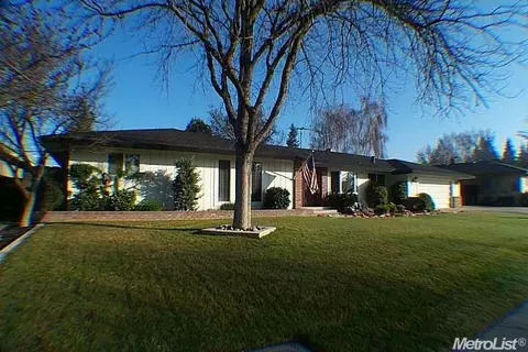 517 California St, Ripon, CA 95366 photo 1