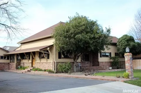 1279 Stonebridge, Lodi, CA 95242 photo 3