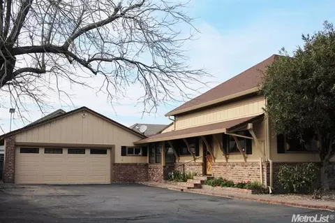 1279 Stonebridge, Lodi, CA 95242 photo 2
