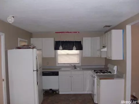 213 S Orange St, Turlock, CA 95380 photo 13