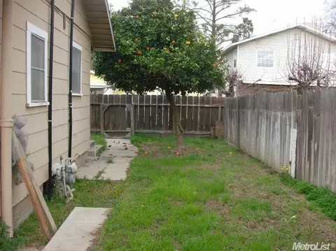 213 S Orange St, Turlock, CA 95380 photo 5