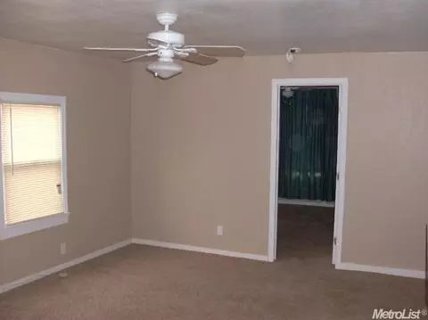 213 S Orange St, Turlock, CA 95380 photo 17
