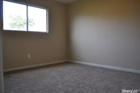 885 Sapphire, Manteca, CA 95336 photo 9