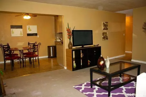 817 E Alameda St, Manteca, CA 95336 photo 9
