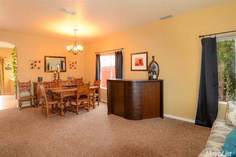 1812 Kendall Ct, Rocklin, CA 95765 photo 2
