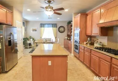 2364 Pepper Tree Ln, Manteca, CA 95336 photo 10
