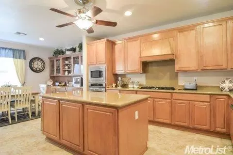 2364 Pepper Tree Ln, Manteca, CA 95336 photo 11