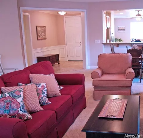 2364 Pepper Tree Ln, Manteca, CA 95336 photo 5