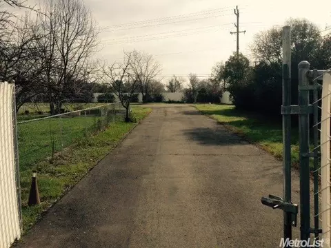 12395 Keating Rd, Wilton, CA 95693 photo 2