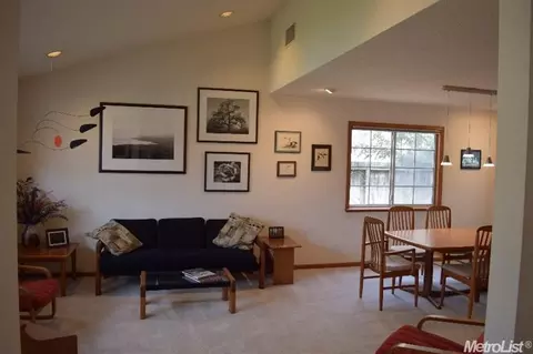 3304 Grosbeak Ct, Davis, CA 95616 photo 8
