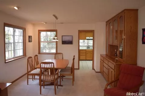 3304 Grosbeak Ct, Davis, CA 95616 photo 6