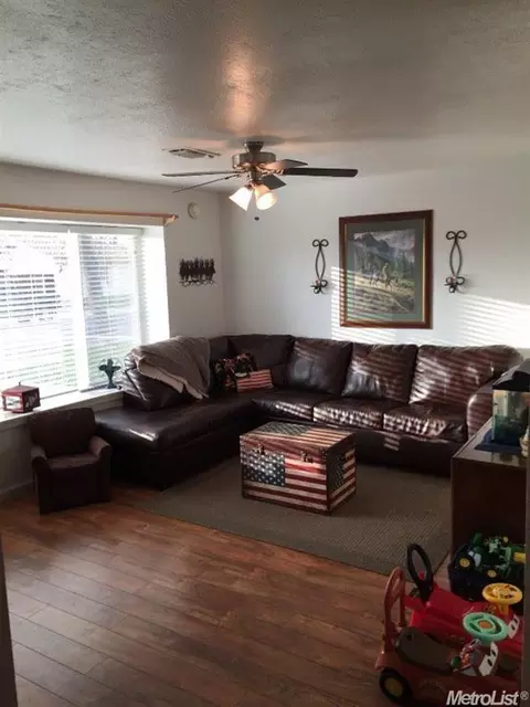 3224 Vernal Dr, Ceres, CA 95307 photo 4