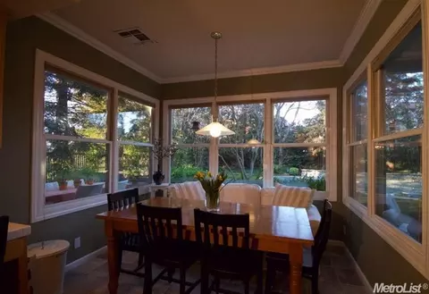 2137 Dinosaur, Davis, CA 95616 photo 7
