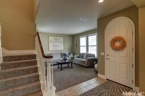 2103 Wyndham Way, Lodi, CA 95242 photo 3