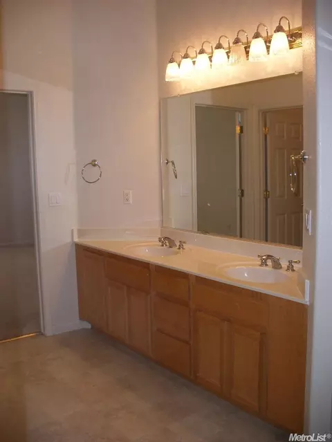 381 Cindy Dr, Ripon, CA 95366 photo 13