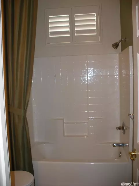 381 Cindy Dr, Ripon, CA 95366 photo 9