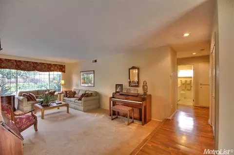 5114 Schuyler Dr, Carmichael, CA 95608 photo 4