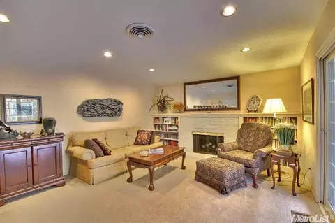 5114 Schuyler Dr, Carmichael, CA 95608 photo 8