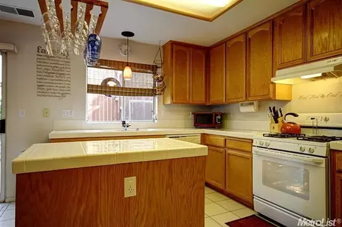 1254 Sunpeak Ln, Tracy, CA 95376 photo 11