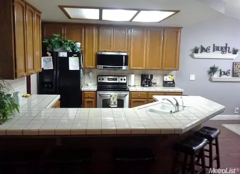 881 Georgetown Ave, Turlock, CA 95382 photo 22