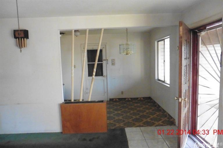 1124 Lloyd St, Lodi, CA 95240 photo 3