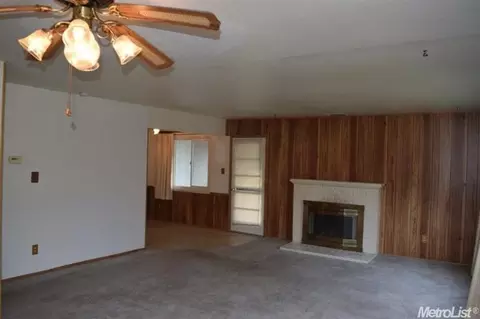 6617 Saint James Dr, Carmichael, CA 95608 photo 5