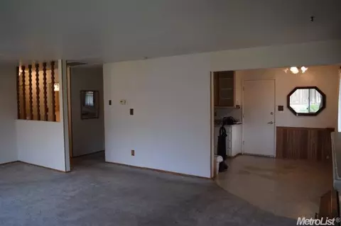 6617 Saint James Dr, Carmichael, CA 95608 photo 6
