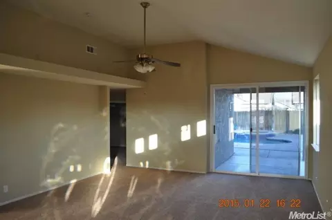 292 Douma Way, Ripon, CA 95366 photo 2