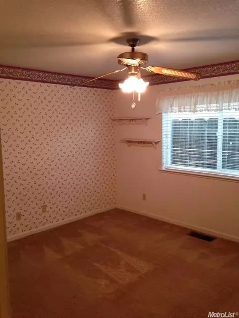 2010 Jackson Ct, Turlock, CA 95382 photo 10